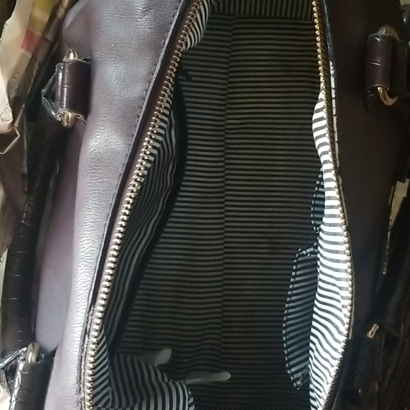 Plum Tote Delight! - Picture 7 of 8